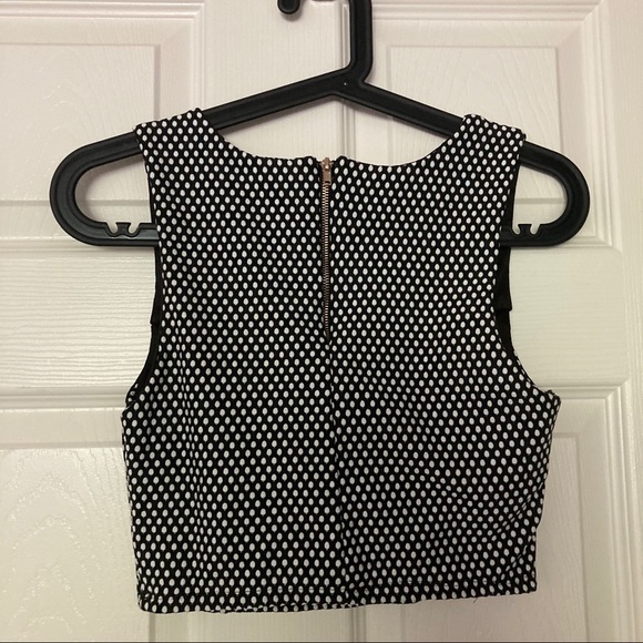 Black and White Crop Top with Zipper Back - Picture 3 of 3